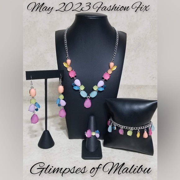 Glimpses of Malibu Set - Picture 1 of 7